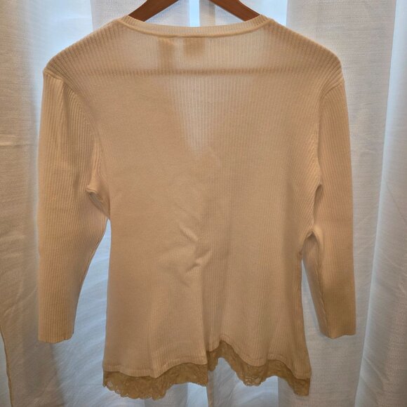 Emma James White V-neck Long-sleeved Button Top with Lace Trim Size XL - Picture 3 of 6